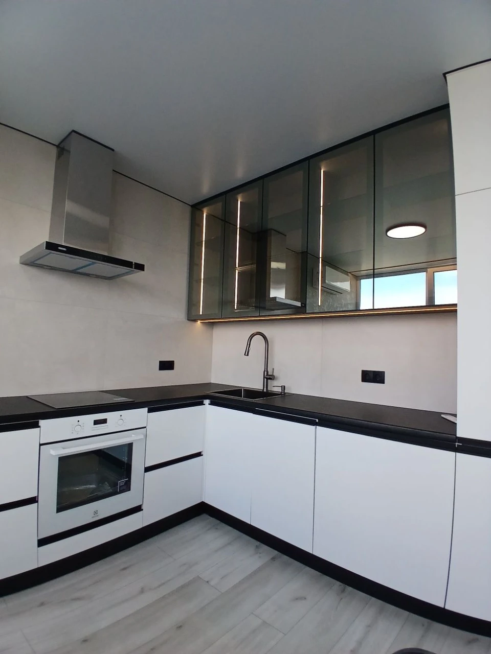 2-room apartment with new renovation in a new building! Center, closed courtyard,