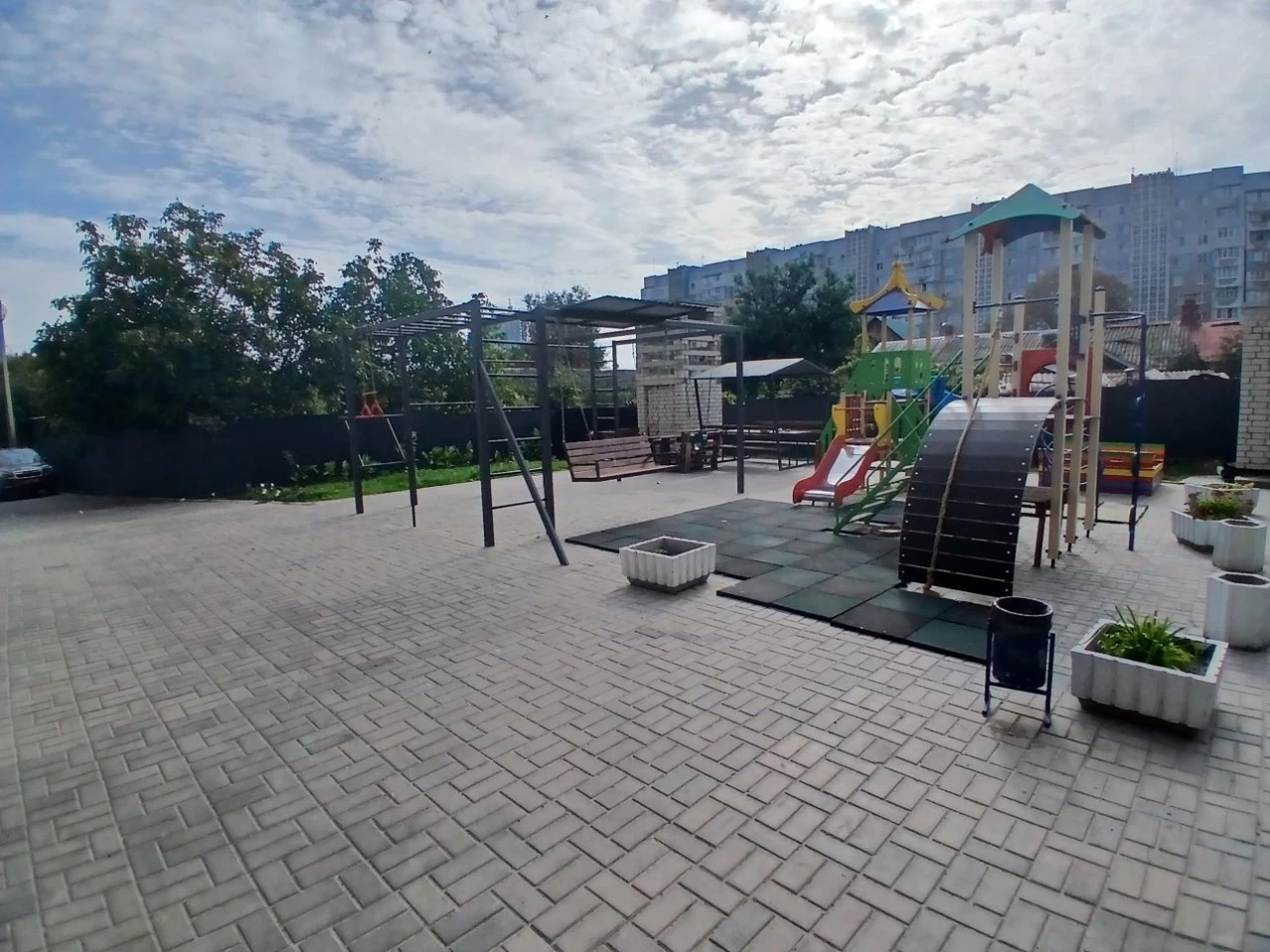 2-room apartment with new renovation in a new building! Center, closed courtyard,