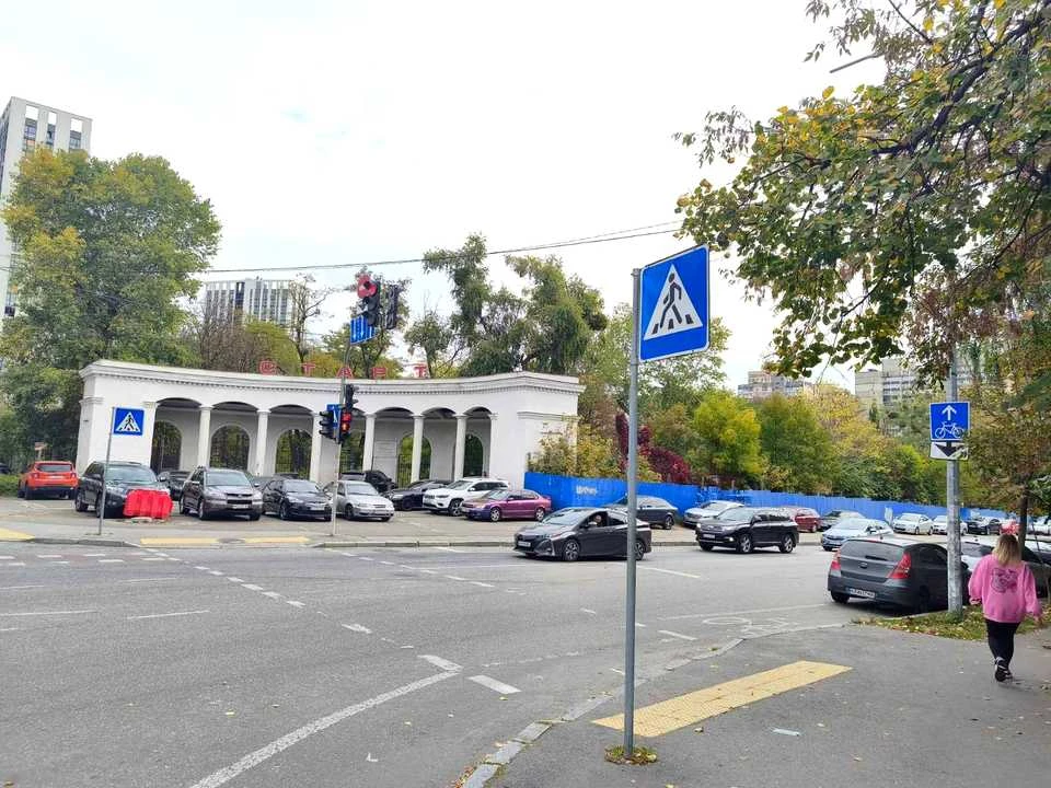 Квартира. Київ, Ростиславська вулиця