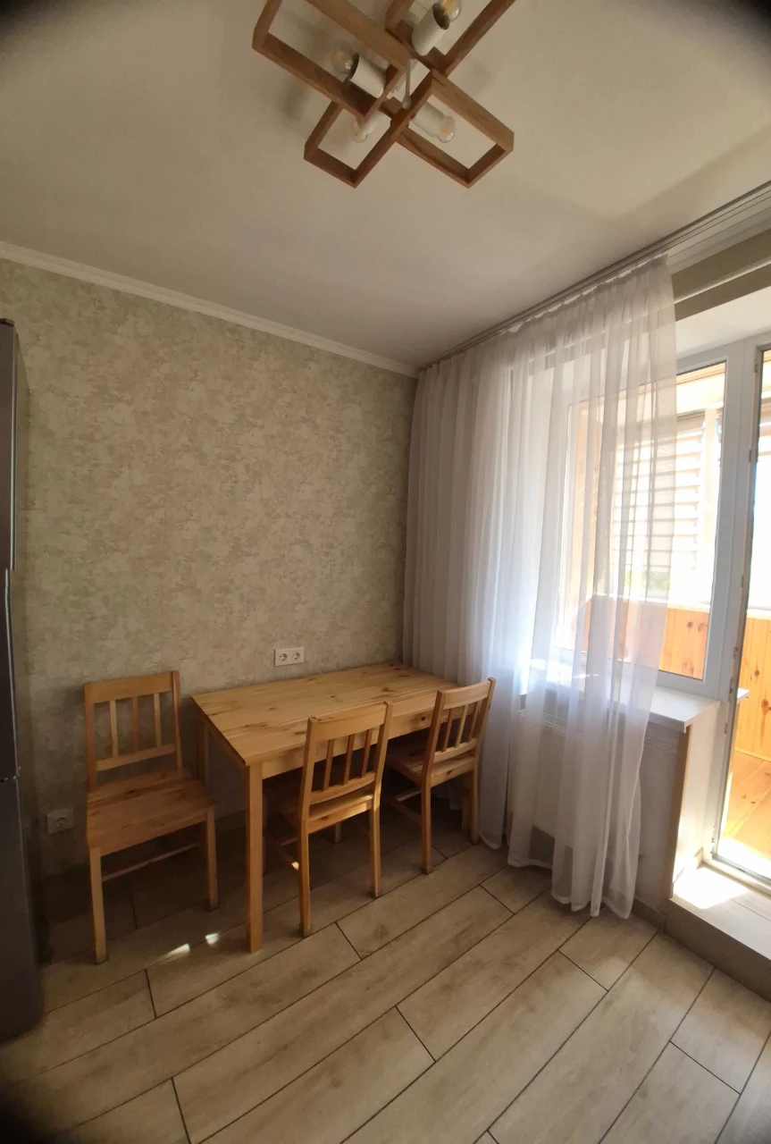 Продається 1-кімнатна квартира. Академмістечко. Новобіличі.