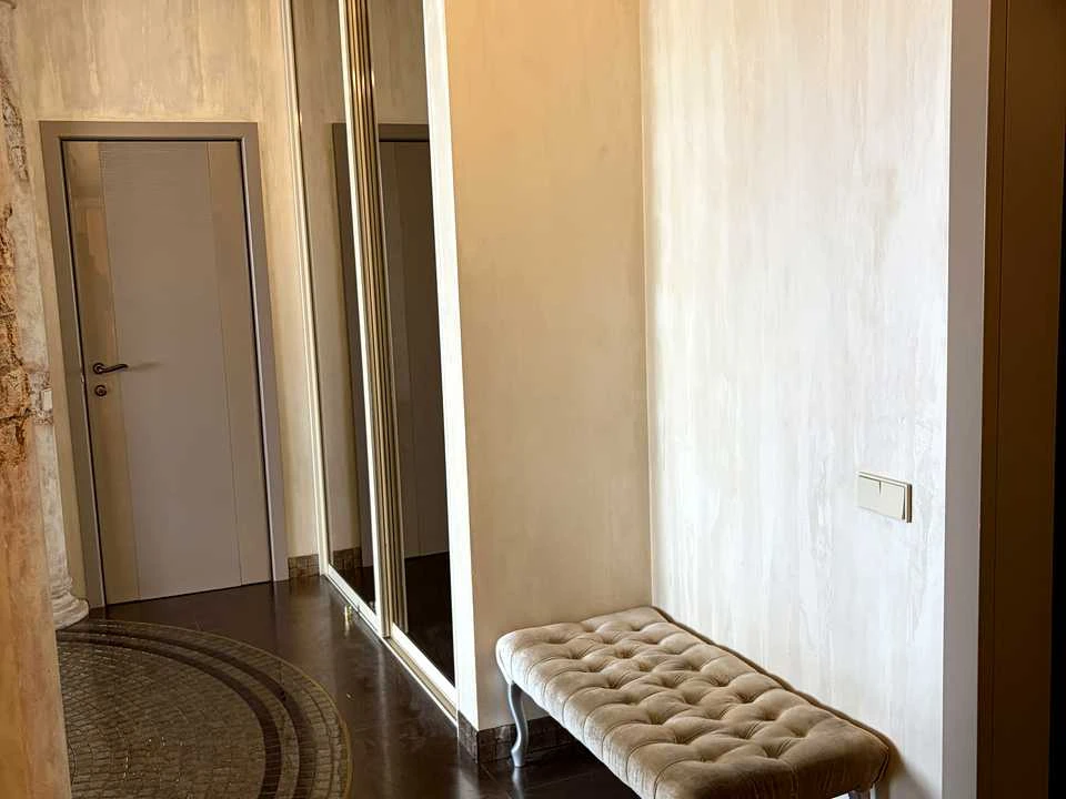 Квартира. Київ, Юрія Іллєнка вул.