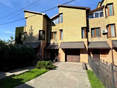 House. Kharkiv, Kryzhana Street