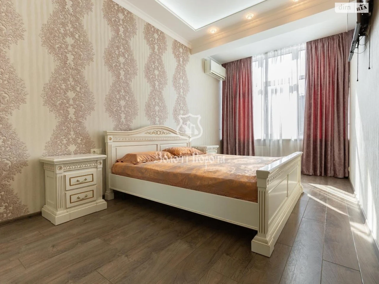 Apartment for Sale: Pecersky District