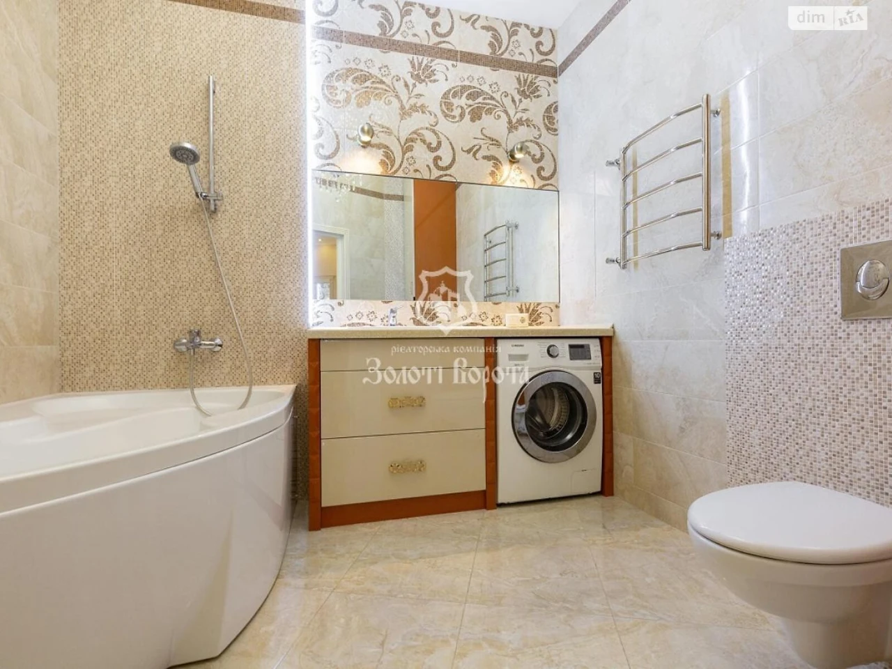 Apartment for Sale: Pecersky District