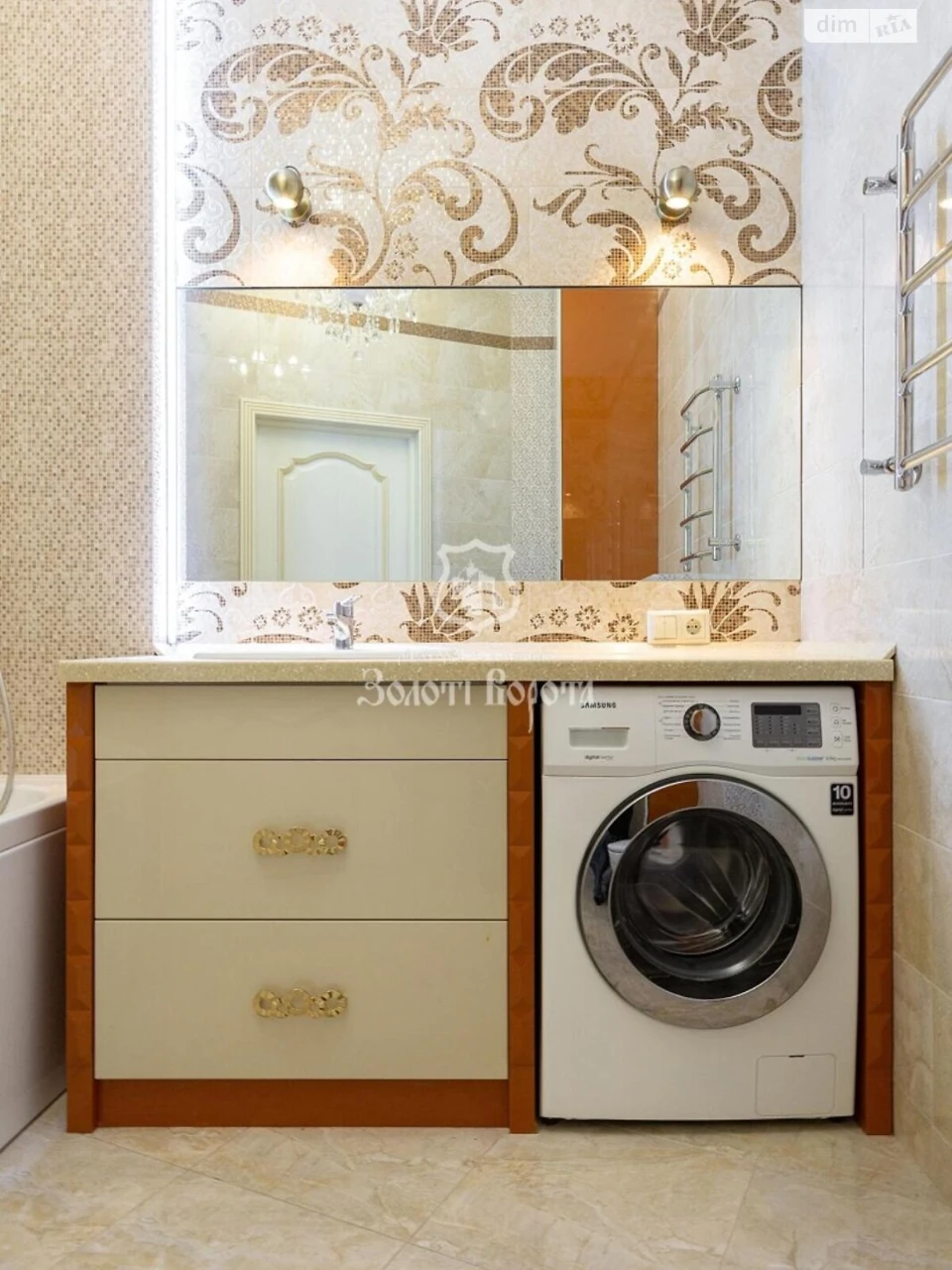 Apartment for Sale: Pecersky District