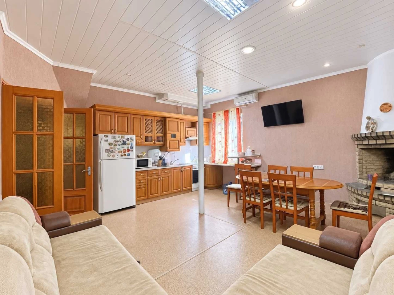 For Sale: House in Kholodnoye Gory