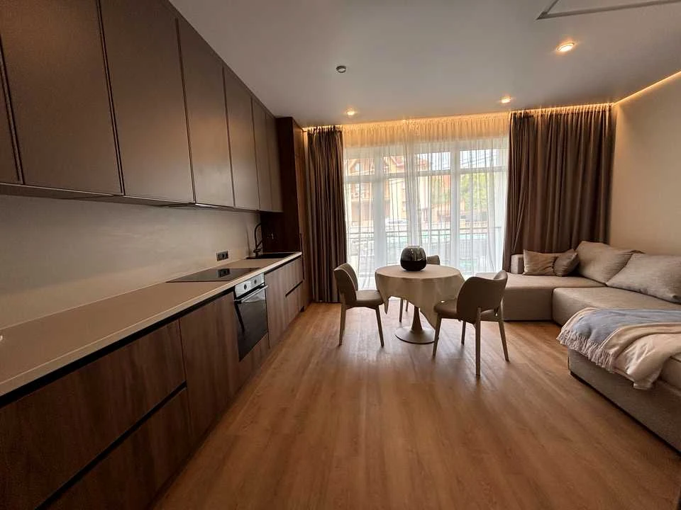 Apartment. Uzhhorod, Verbny Prospect.
