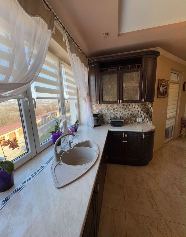 Spacious 3-bedroom apartment for sale