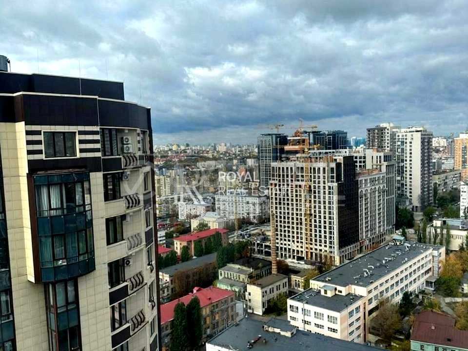 Квартира. Київ, вул. Василя Тютюнника