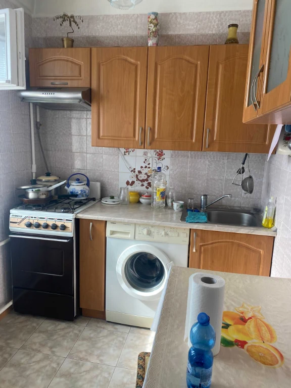Near Berezhna 2-room apartment, Dniprovska nab.9a with furniture and appliances