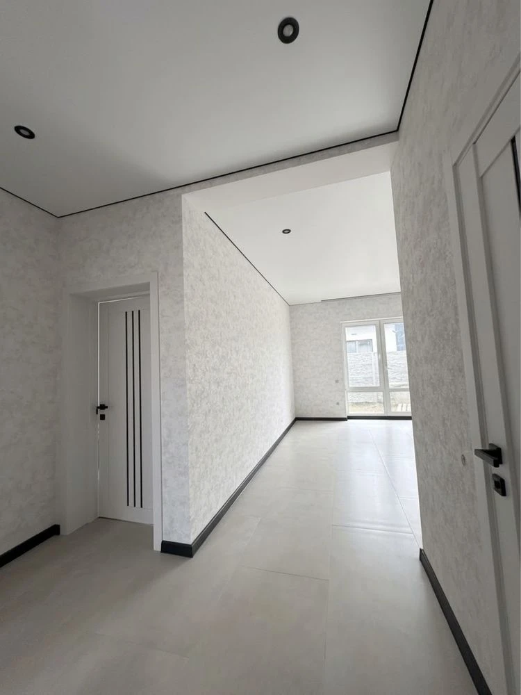 Продажа углового таунхауса в городе! Площа — 70 м²