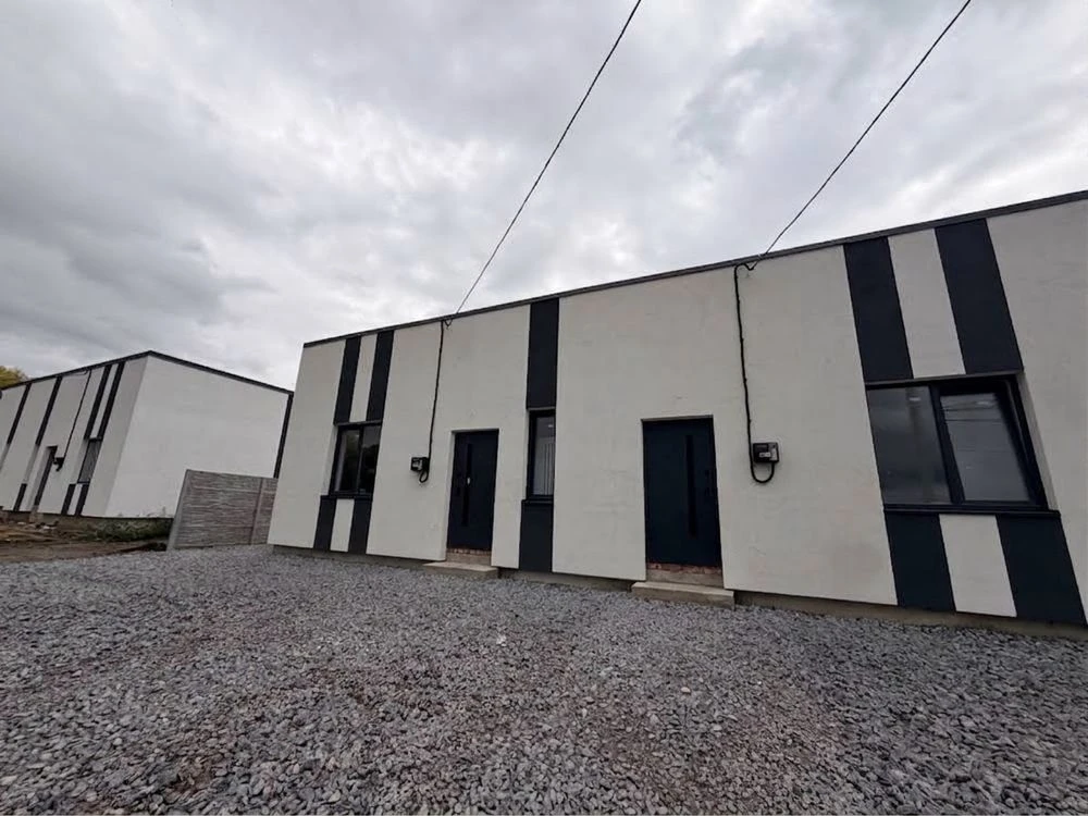Продажа углового таунхауса в городе! Площа — 70 м²