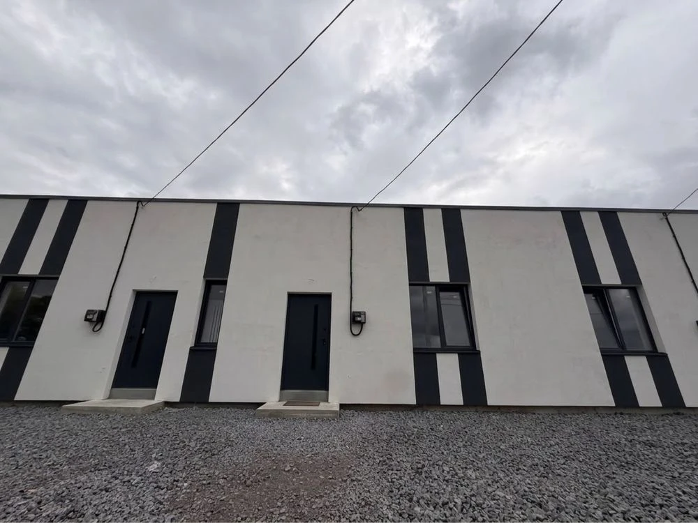 Продажа углового таунхауса в городе! Площа — 70 м²
