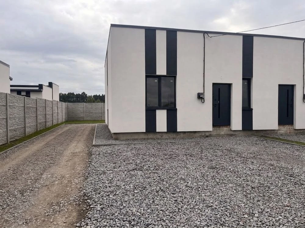 Продажа углового таунхауса в городе! Площа — 70 м²