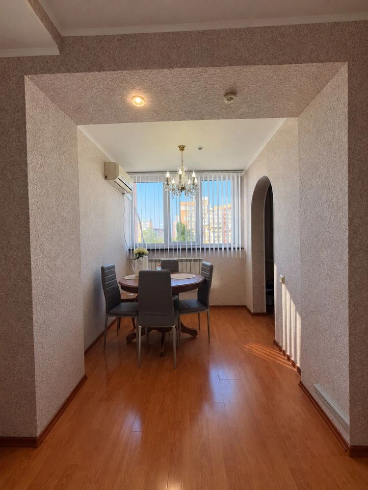 Sale of a spacious 3-bedroom apartment near Dnipro | District of Mitnitsa