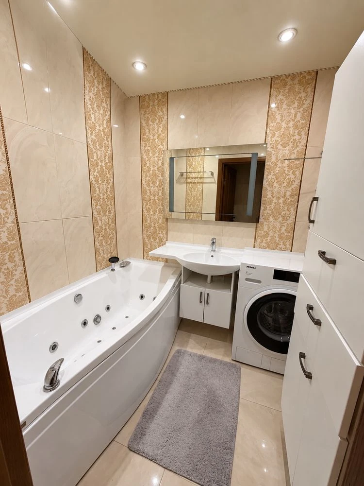 Sale of a spacious 3-bedroom apartment near Dnipro | District of Mitnitsa