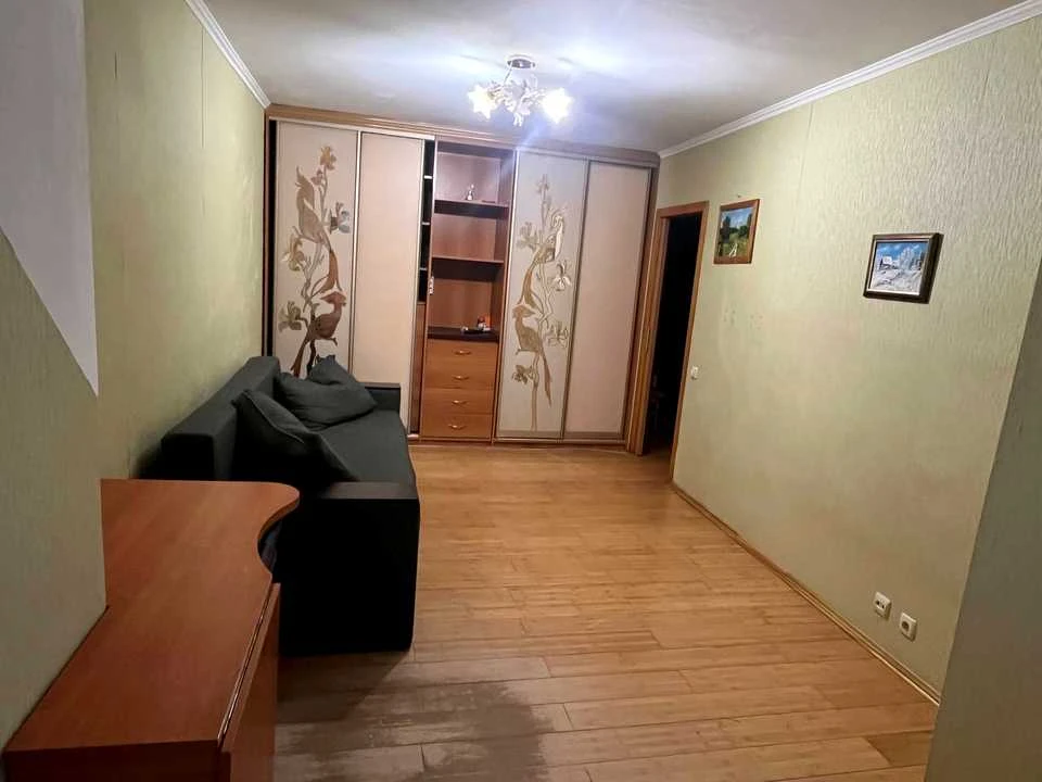 Квартира. Київ, Деміївська вул.