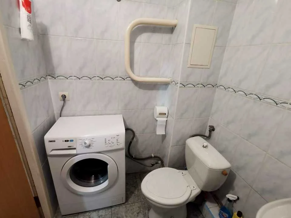 Квартира. Київ, Деміївська вул.