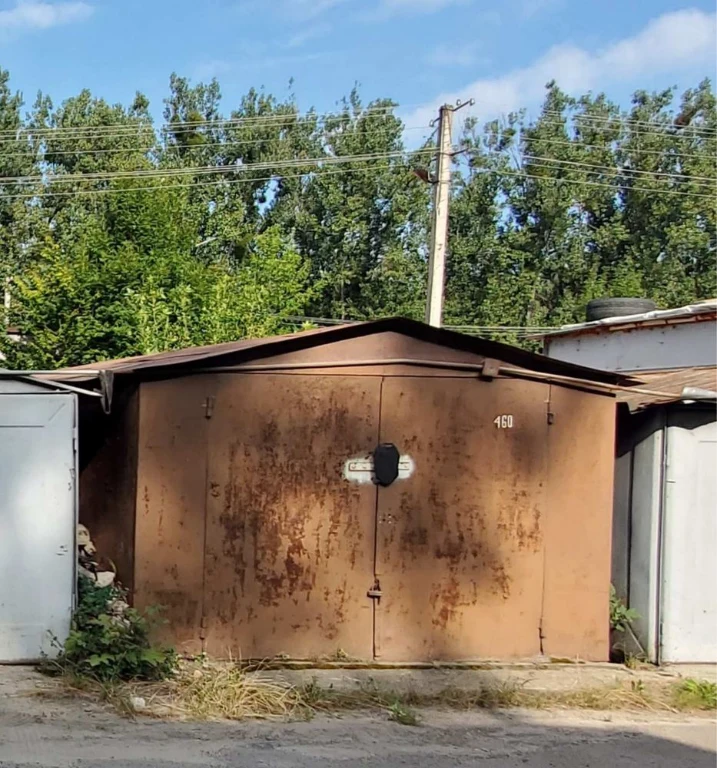 Sale of Metal Garage