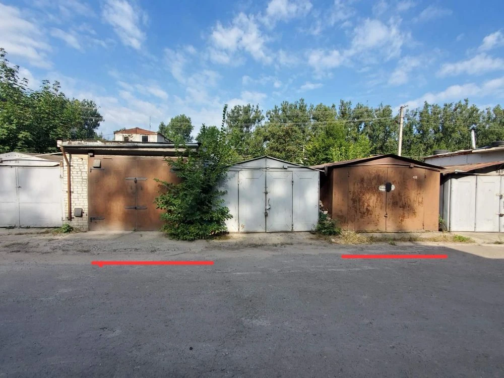 Sale of Metal Garage