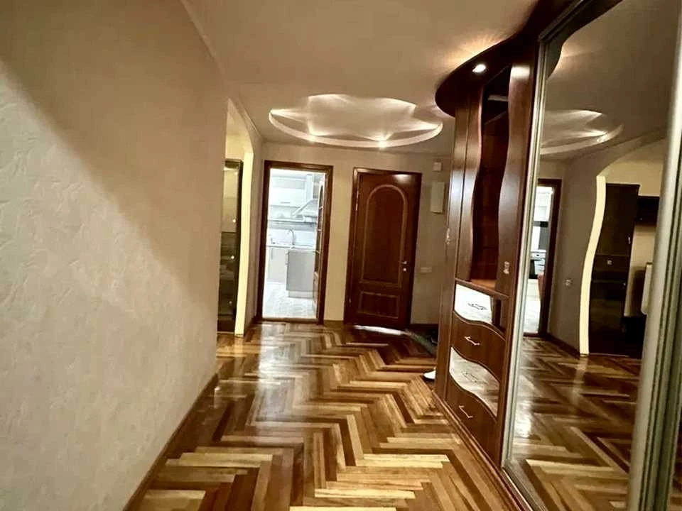 Квартира. Запоріжжя, Ювілейний проспект
