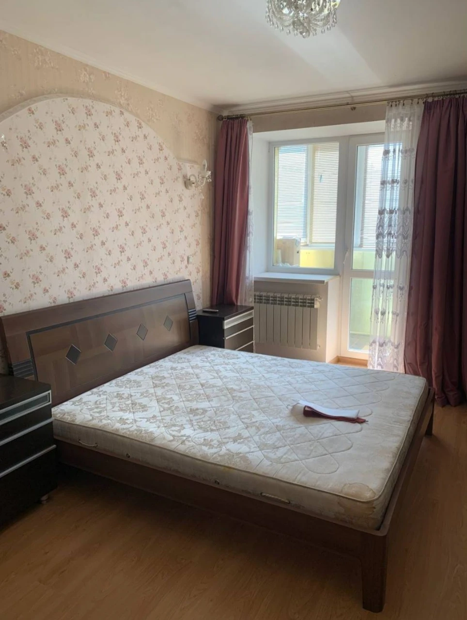 Продается просторная 3-комнатная квартира в микрорайоне Боженка.