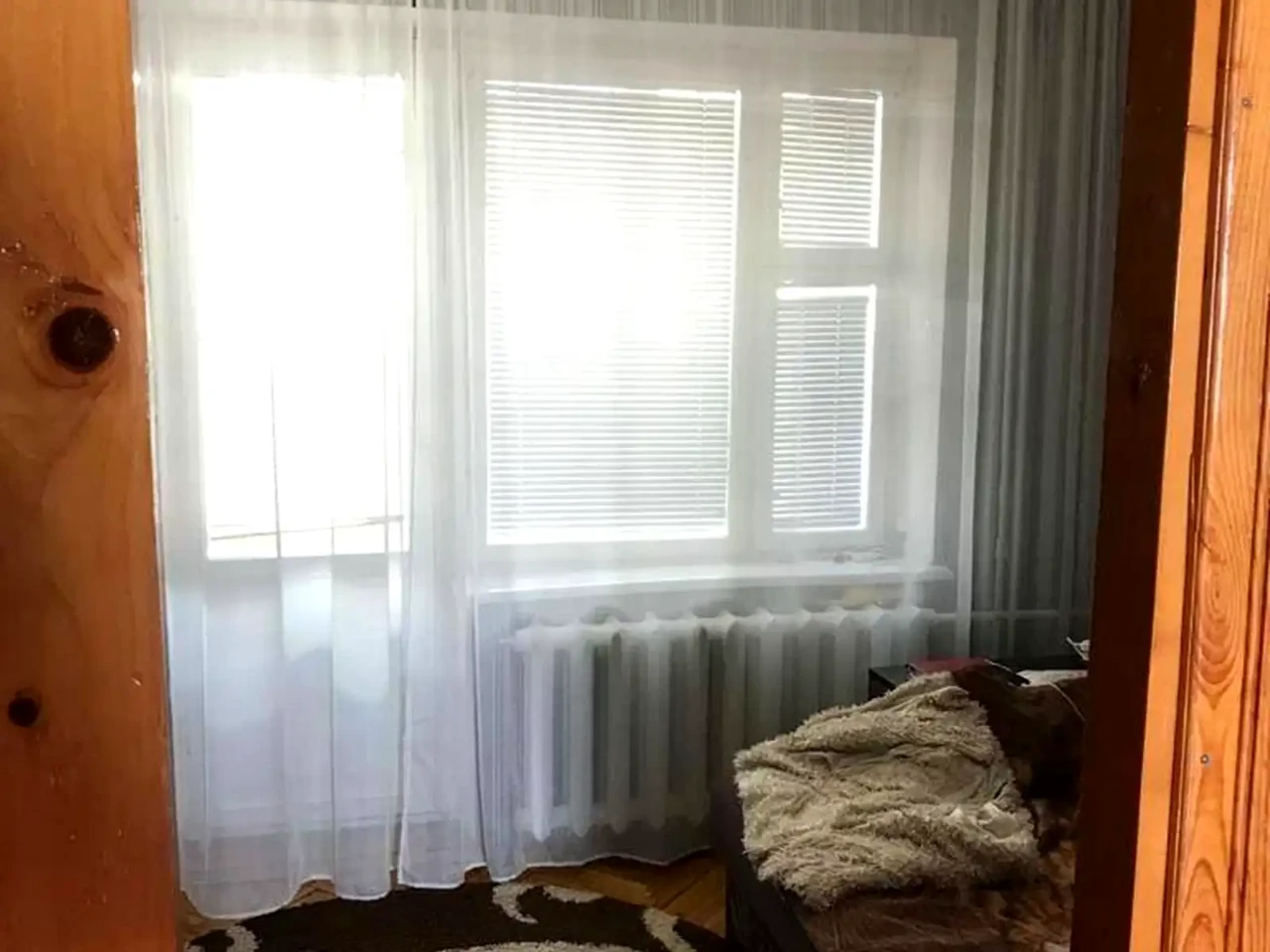Sale of a 2-room apartment 47 sq m, 1st floor.