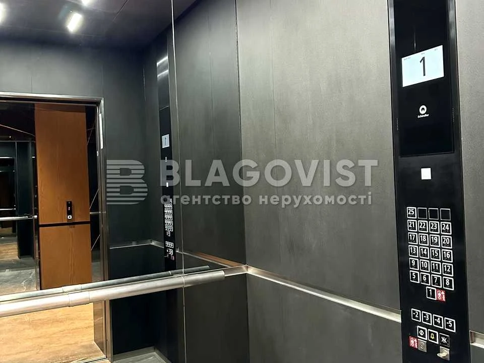 Квартира. Київ, Предславинська вул.
