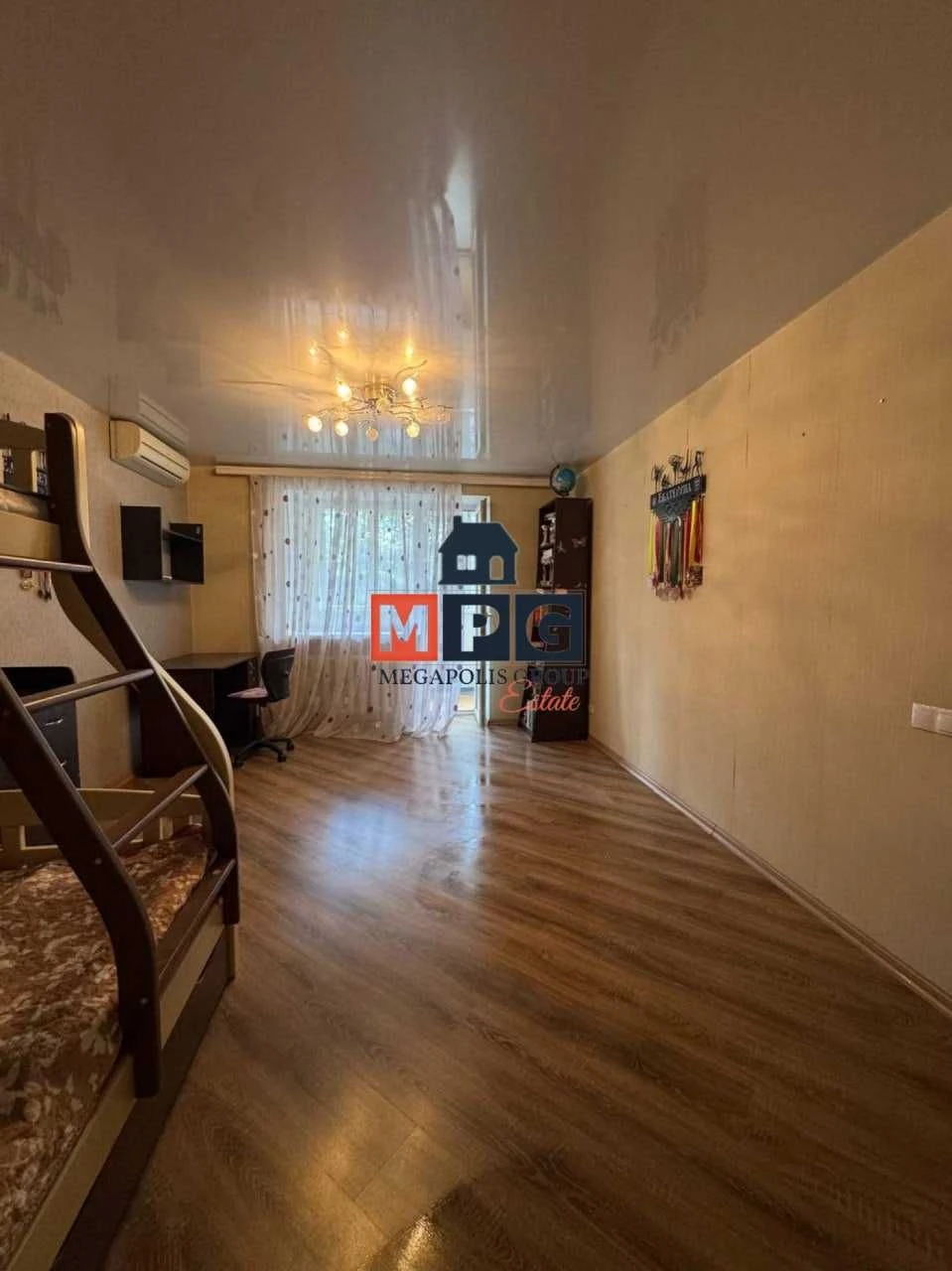 Sale of a 2-room apartment renovated in a new building