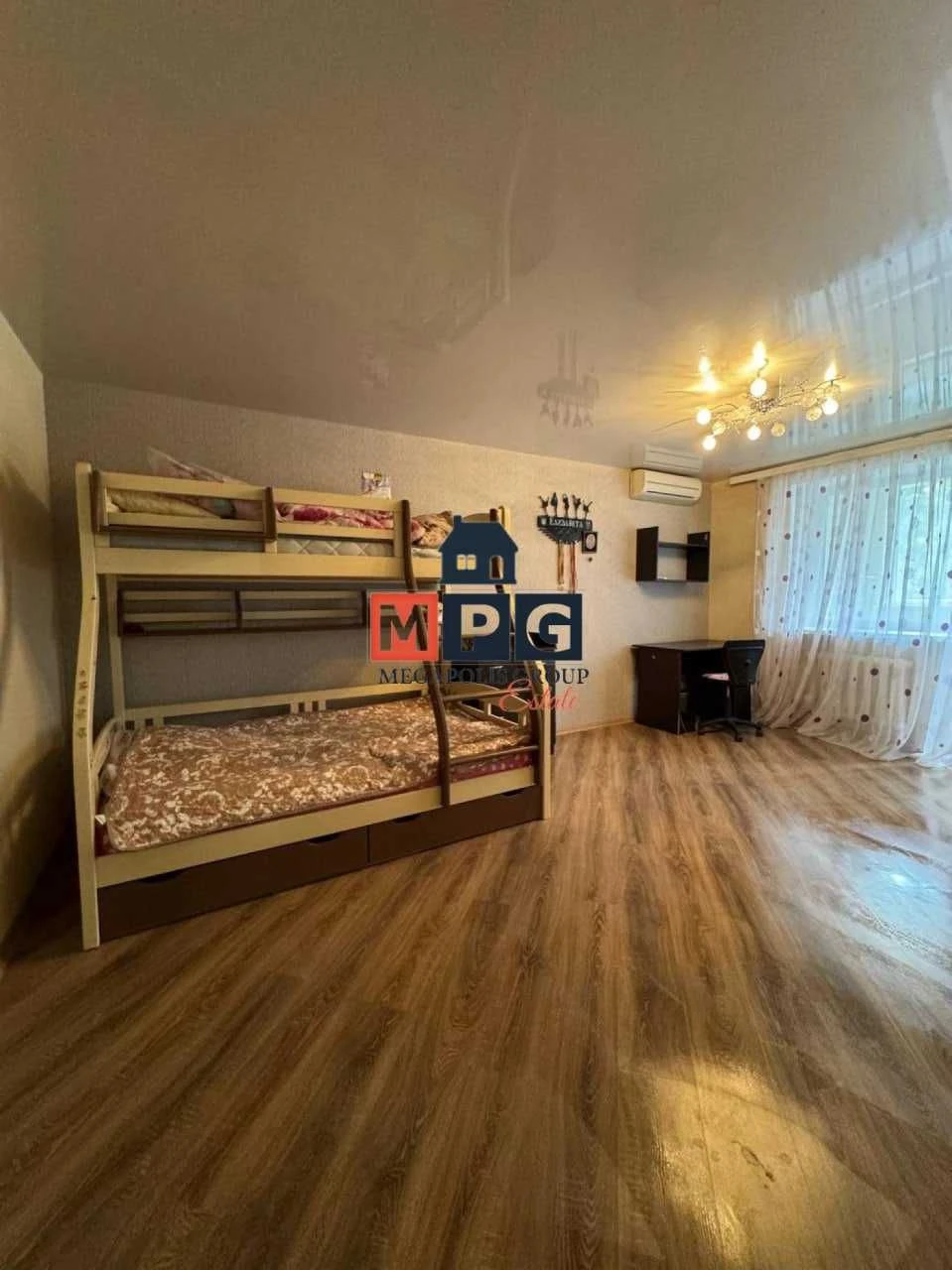 Sale of a 2-room apartment renovated in a new building