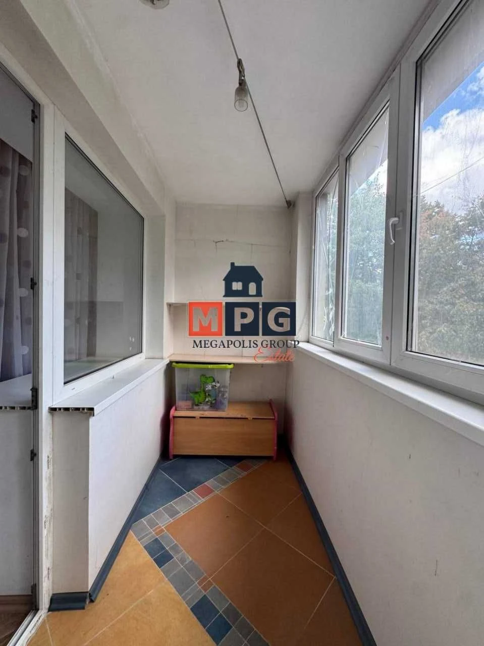 Sale of a 2-room apartment renovated in a new building