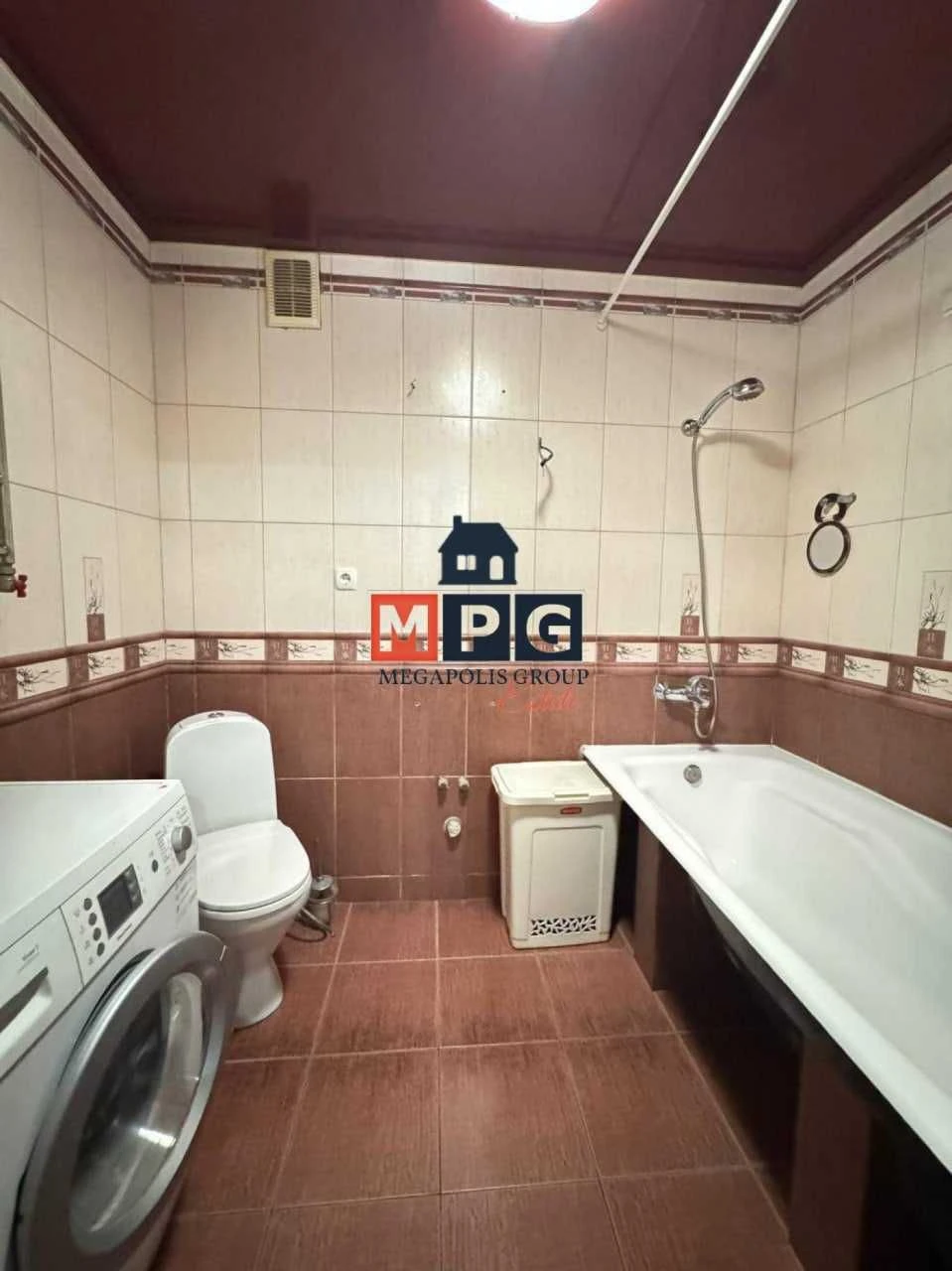 Sale of a 2-room apartment renovated in a new building