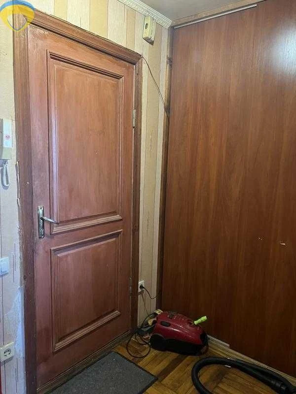 1-я квартира 38 кв.м.,  на Таирова, в кирпичном доме