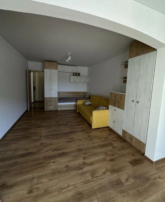 Sale of a 72 sq m apartment