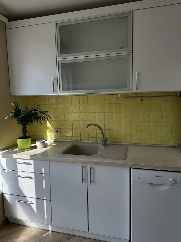 Sale of a 72 sq m apartment