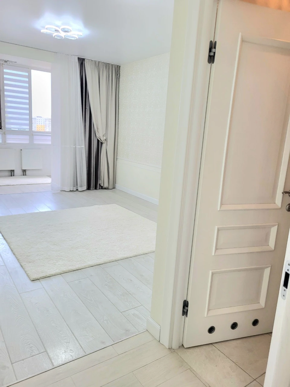 Owner, Center, 54 sq m, 1 room, 2%. 7/10 condition