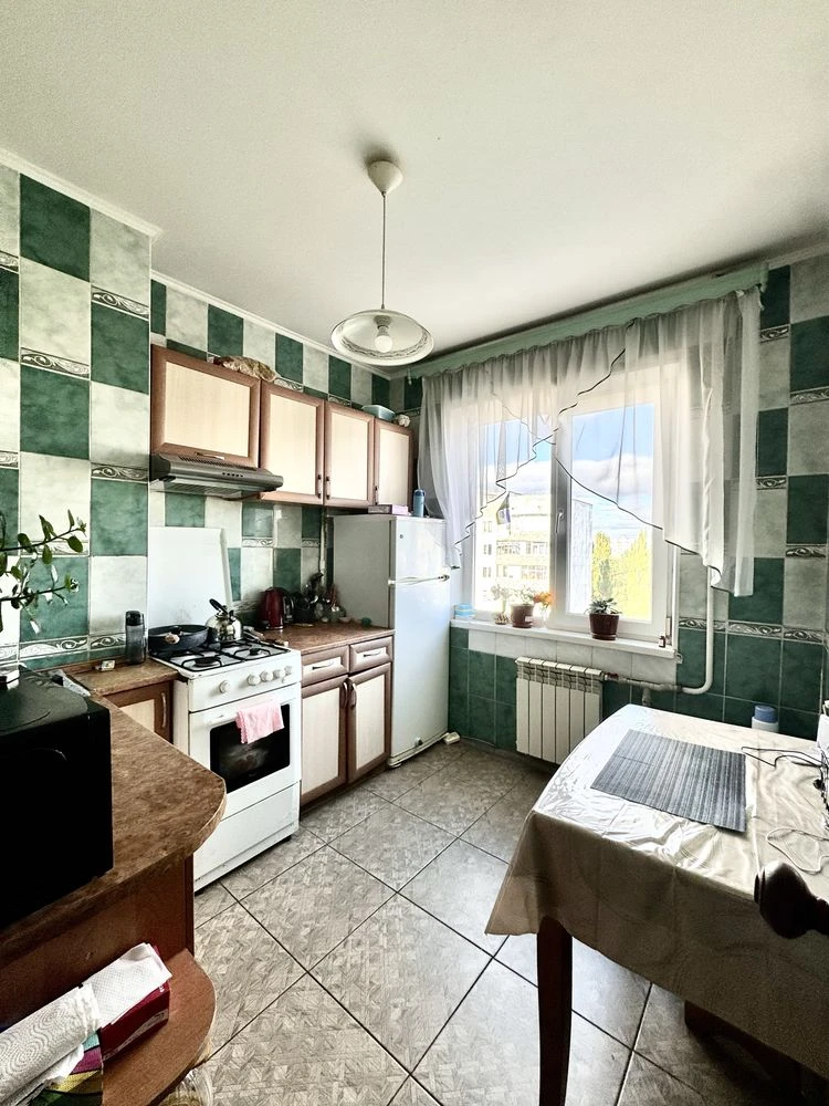 Sale of 2-room apartment, St. Sobornosti, district of Niva