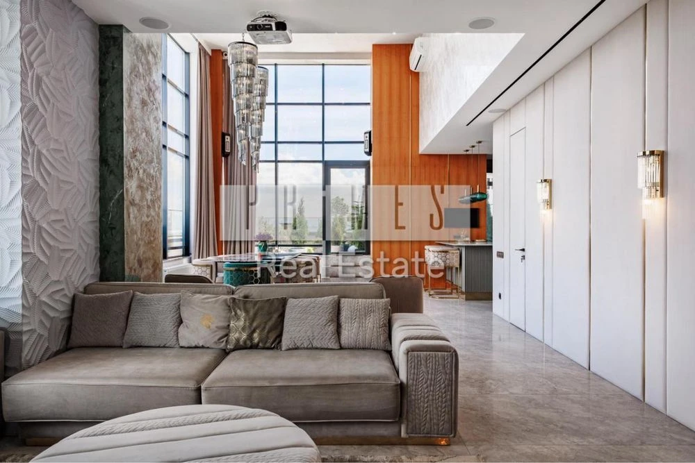 Exclusive two-level penthouse 250 sq m | Park Avenue VIP |