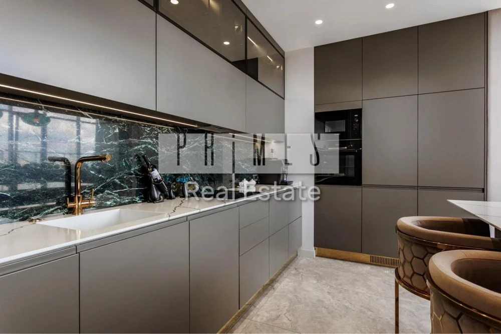 Exclusive two-level penthouse 250 sq m | Park Avenue VIP |
