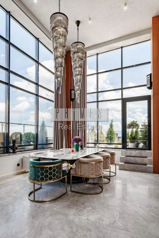 Exclusive two-level penthouse 250 sq m | Park Avenue VIP |