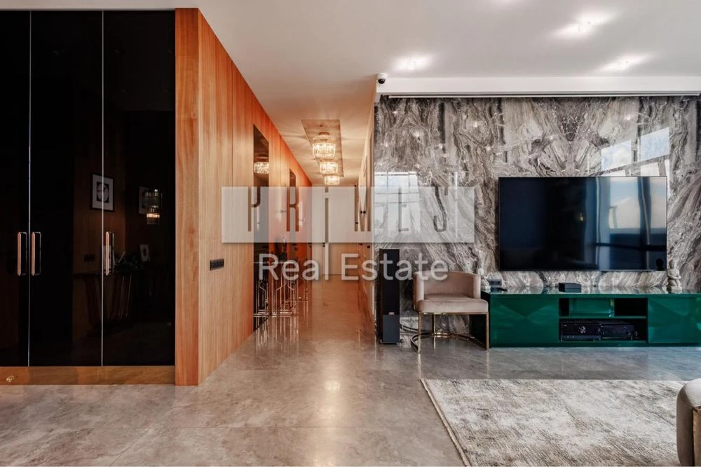 Exclusive two-level penthouse 250 sq m | Park Avenue VIP |