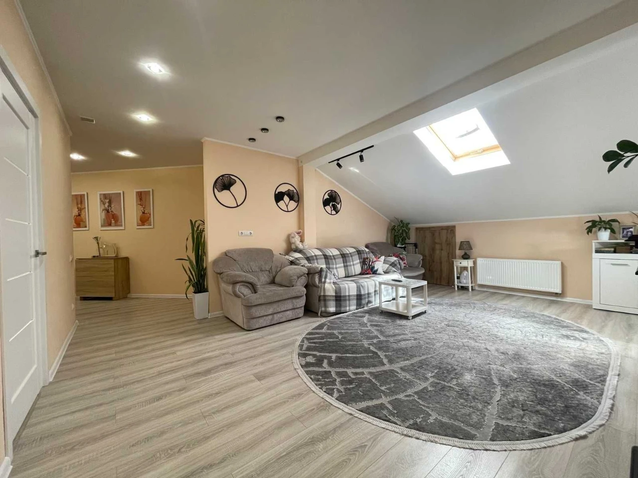 Sale of a 3-room apartment renovated in a new building, Ozer