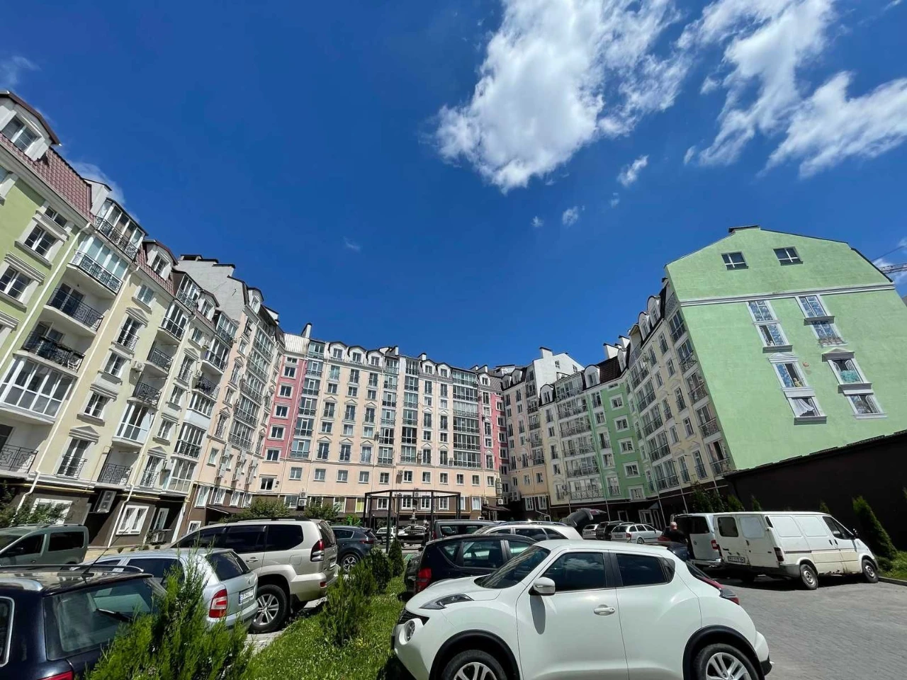 Sale of a 3-room apartment renovated in a new building, Ozer