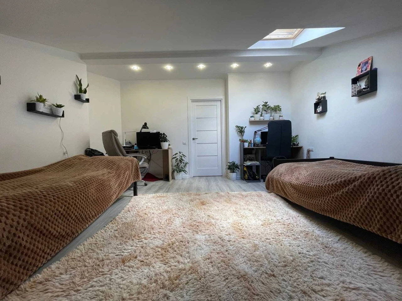 Sale of a 3-room apartment renovated in a new building, Ozer