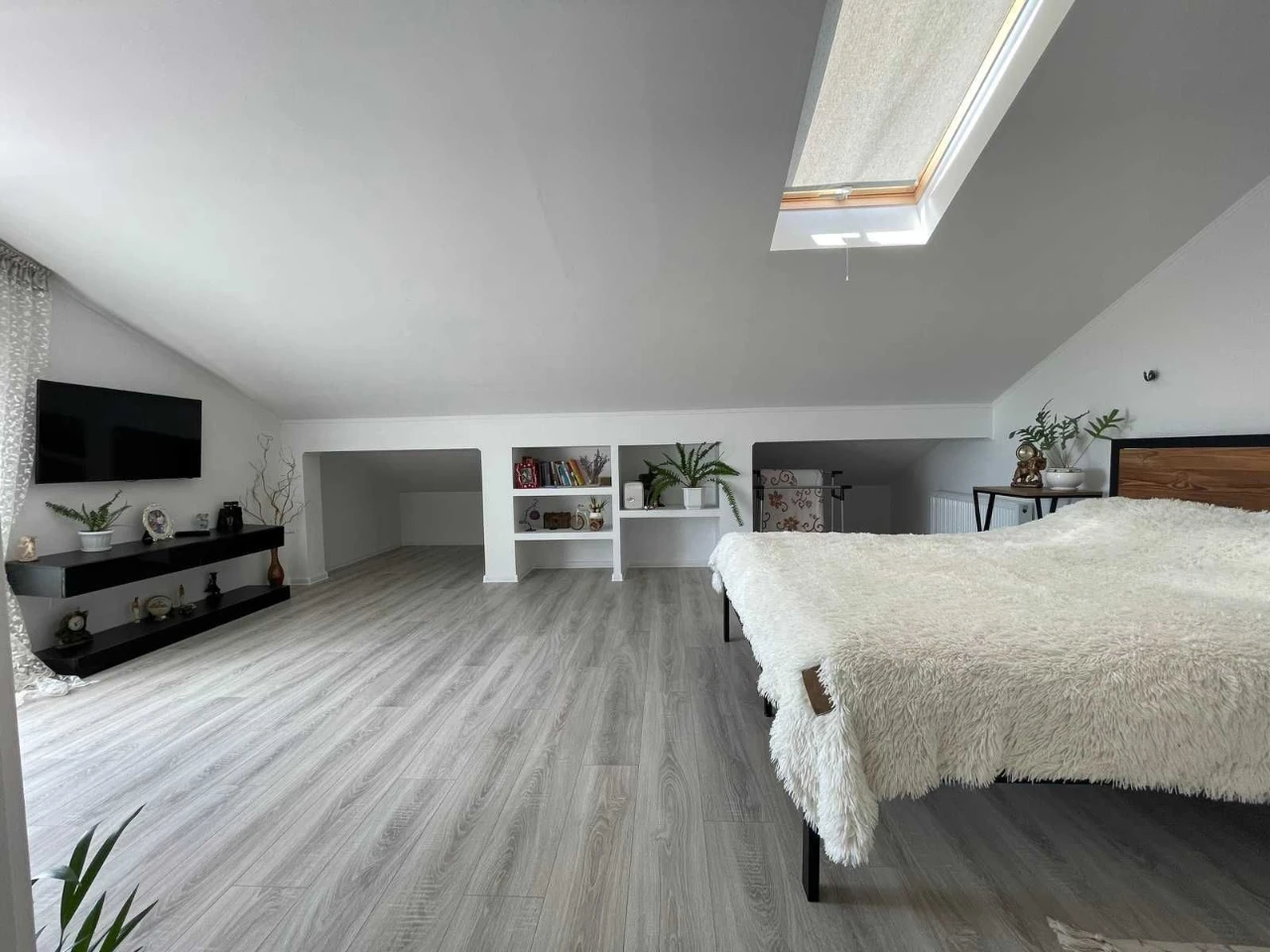 Sale of a 3-room apartment renovated in a new building, Ozer