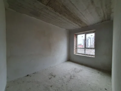 Продам 2кім квартиру біля центрального Озера