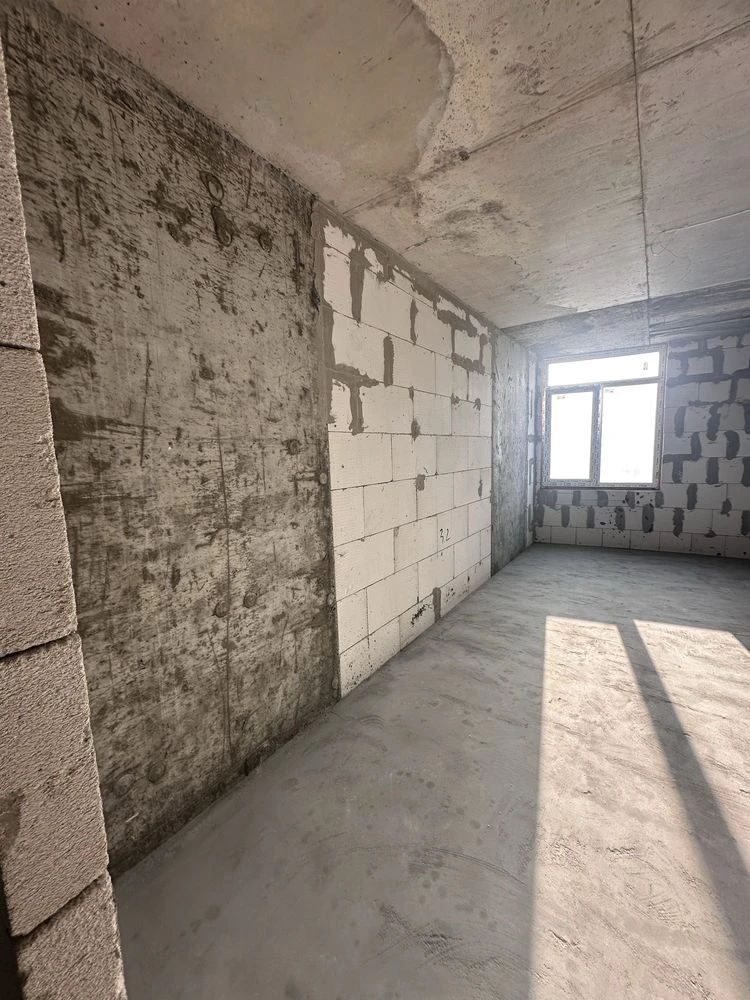 Sale of a 3-room apartment with panoramic windows