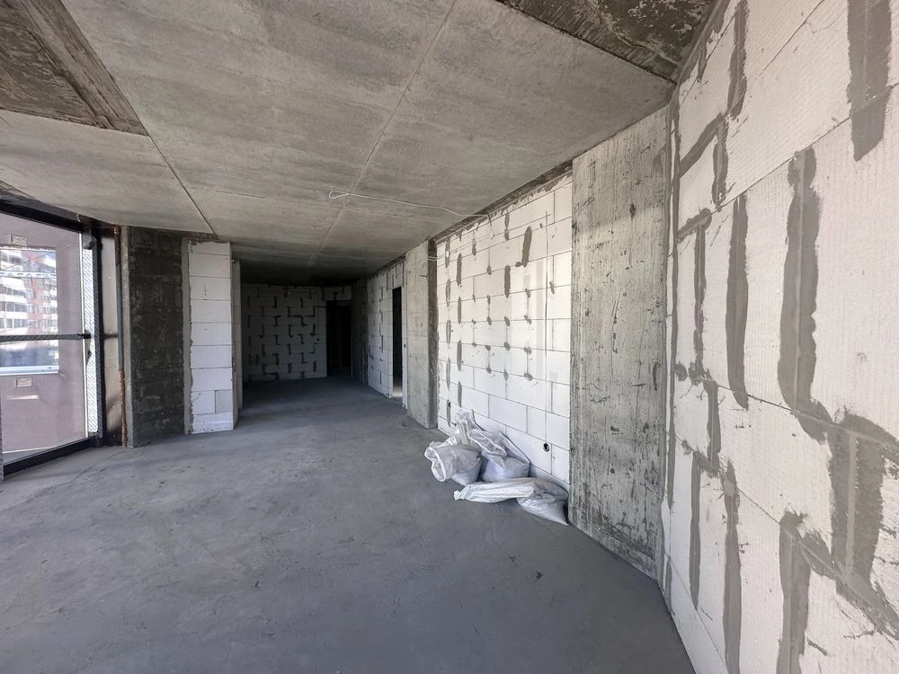 Sale of a 3-room apartment with panoramic windows