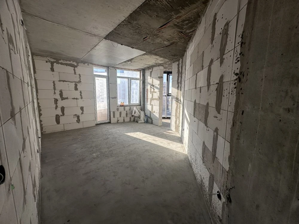 Sale of a 3-room apartment with panoramic windows