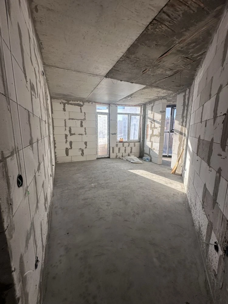 Sale of a 3-room apartment with panoramic windows
